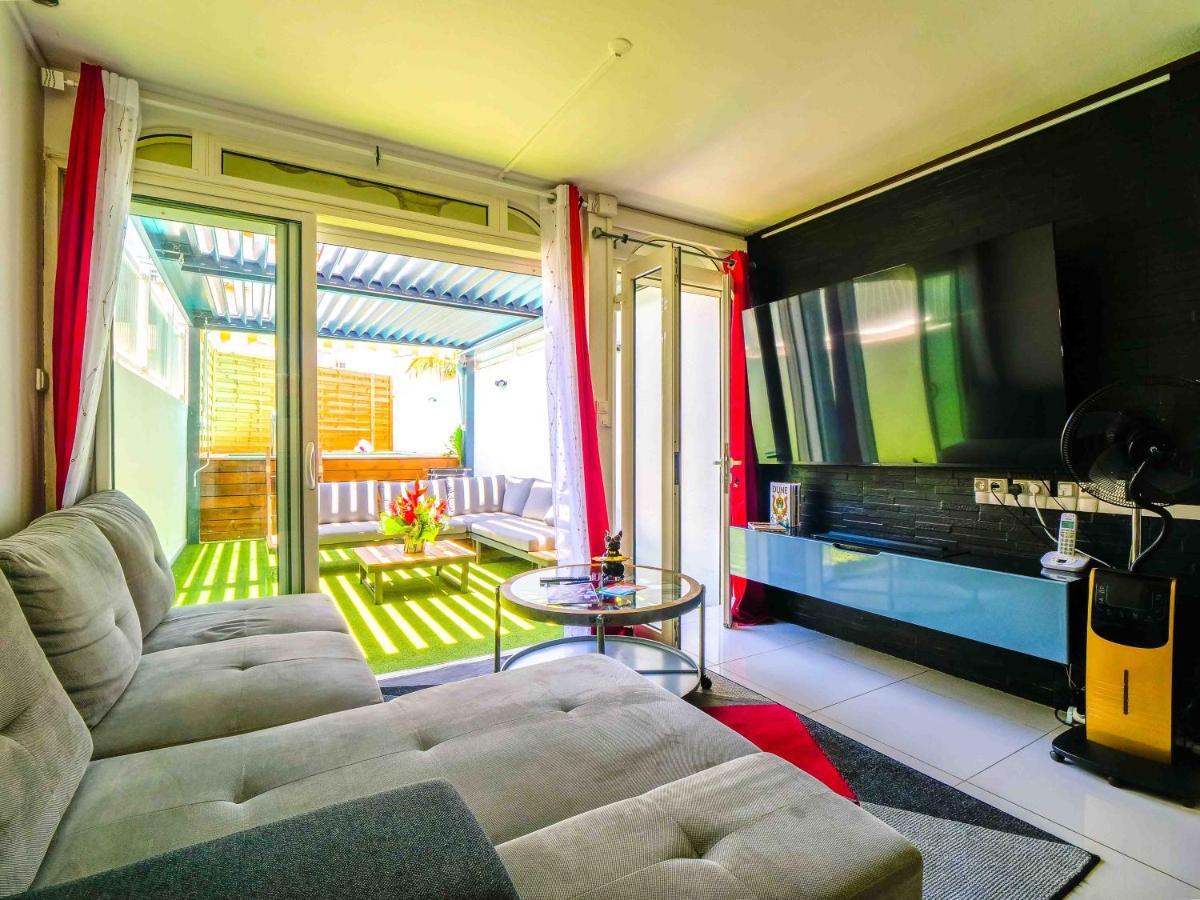 Triplex Yasuke: Vivez L'Experience Pop Art Et Geek En Plein Coeur De Petit-Bourg Villa Kültér fotó